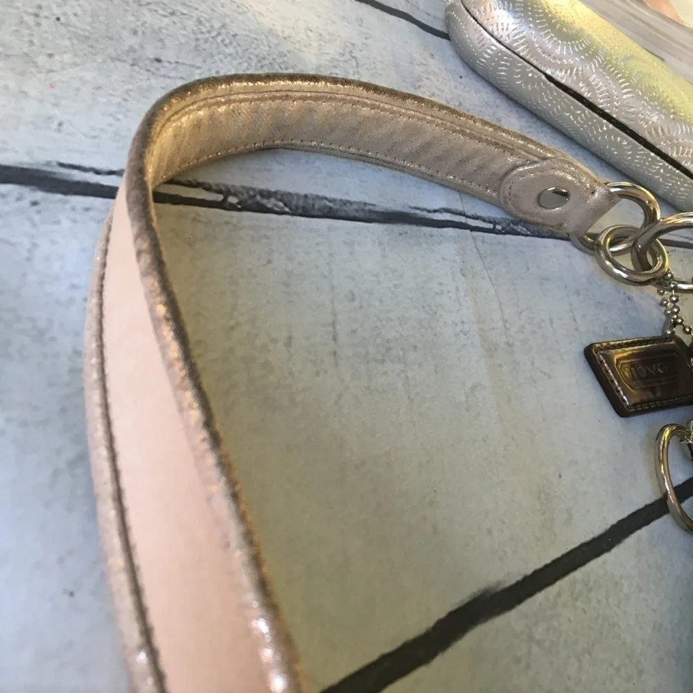 Y2K 90s Signature Logo Coach Tan and Silver Shoulder Bag & Charm